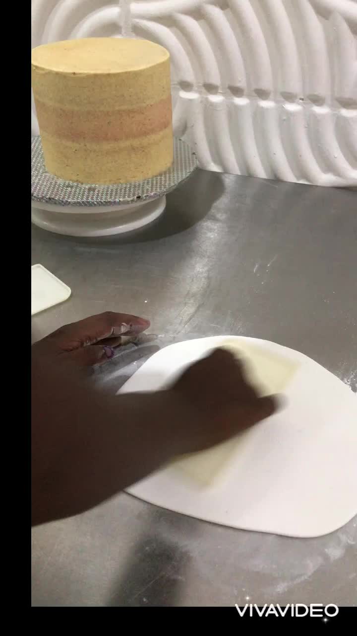@Peachescakes’n’Cream Akure
