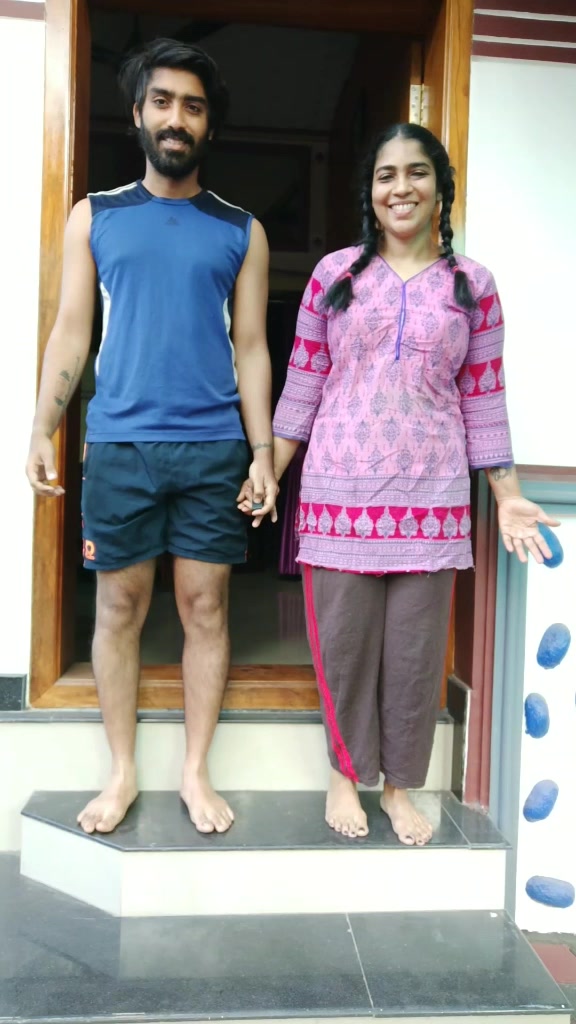 @Ammayummonum