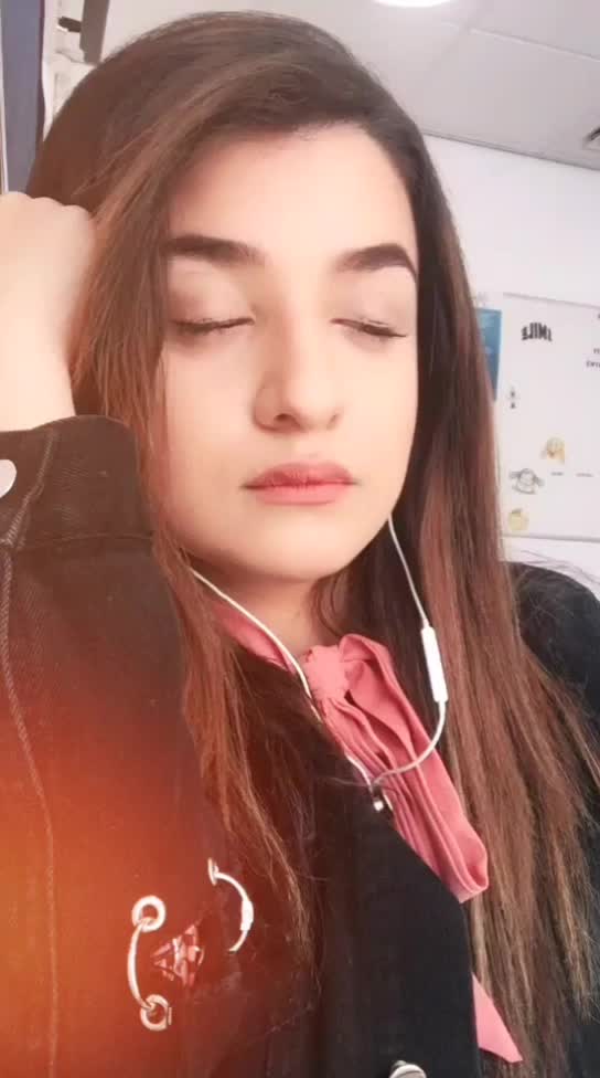 @raveka.