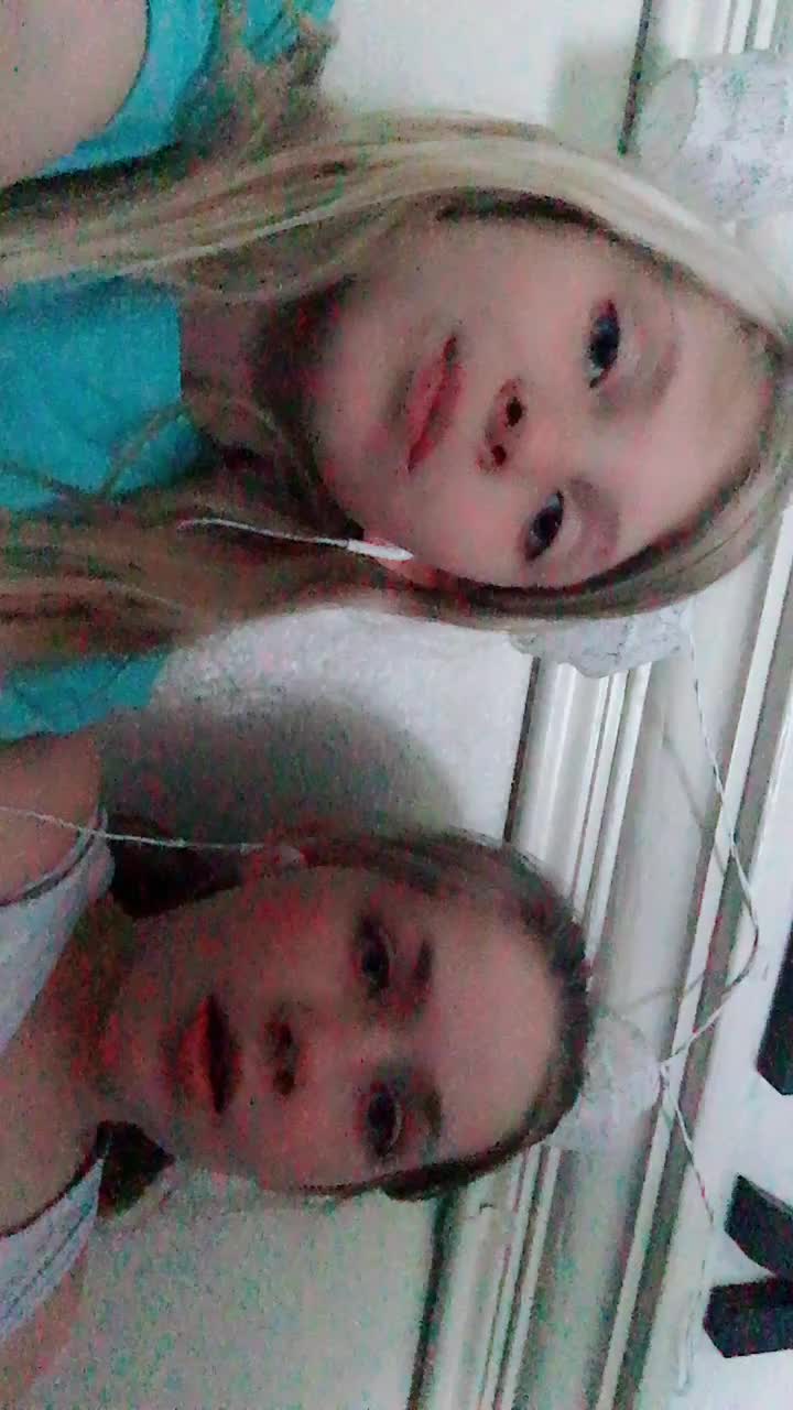 @Chloe Shelton