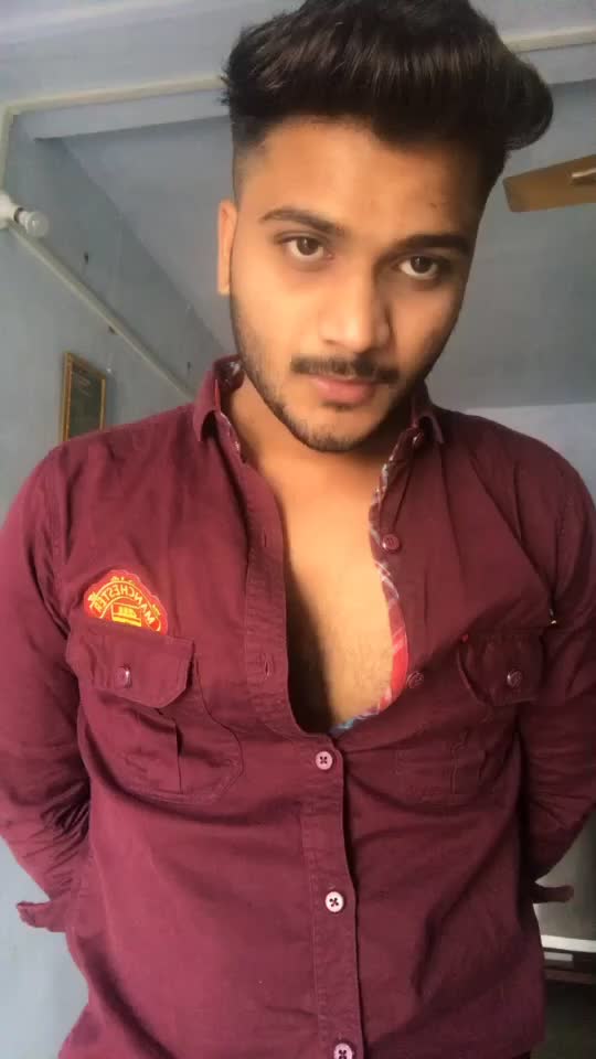 @Oye__nomii