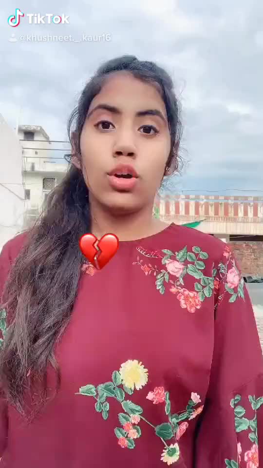 @khushneet kaur♥️💫