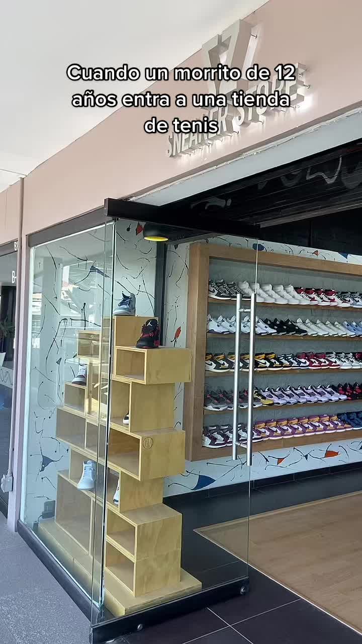 @STOLZ Sneaker Store