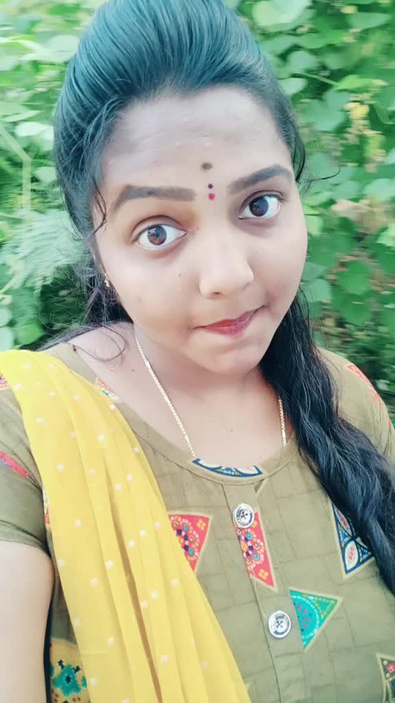 @MahiMouni💞 Mudhiraj