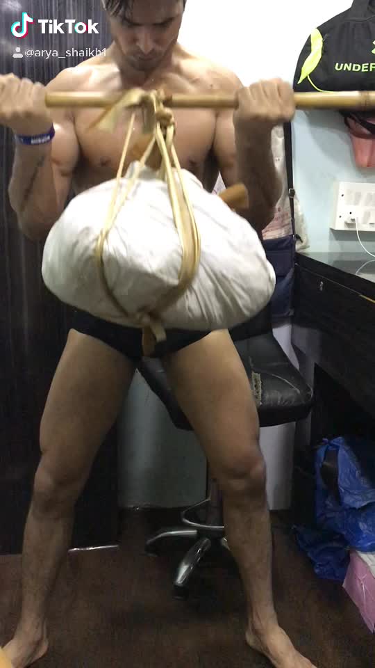 @arya_shaikh