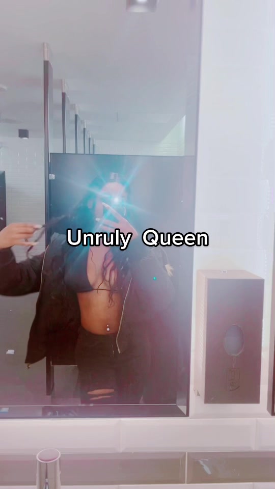 @C H 👑 N 🌹 L 🗝️