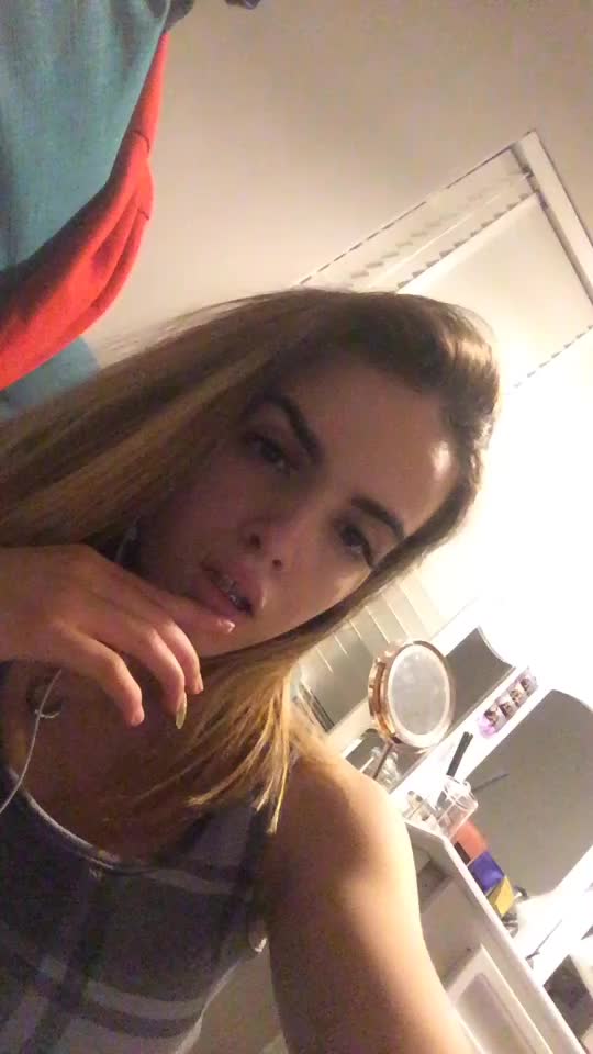 @Bethany Simpson x