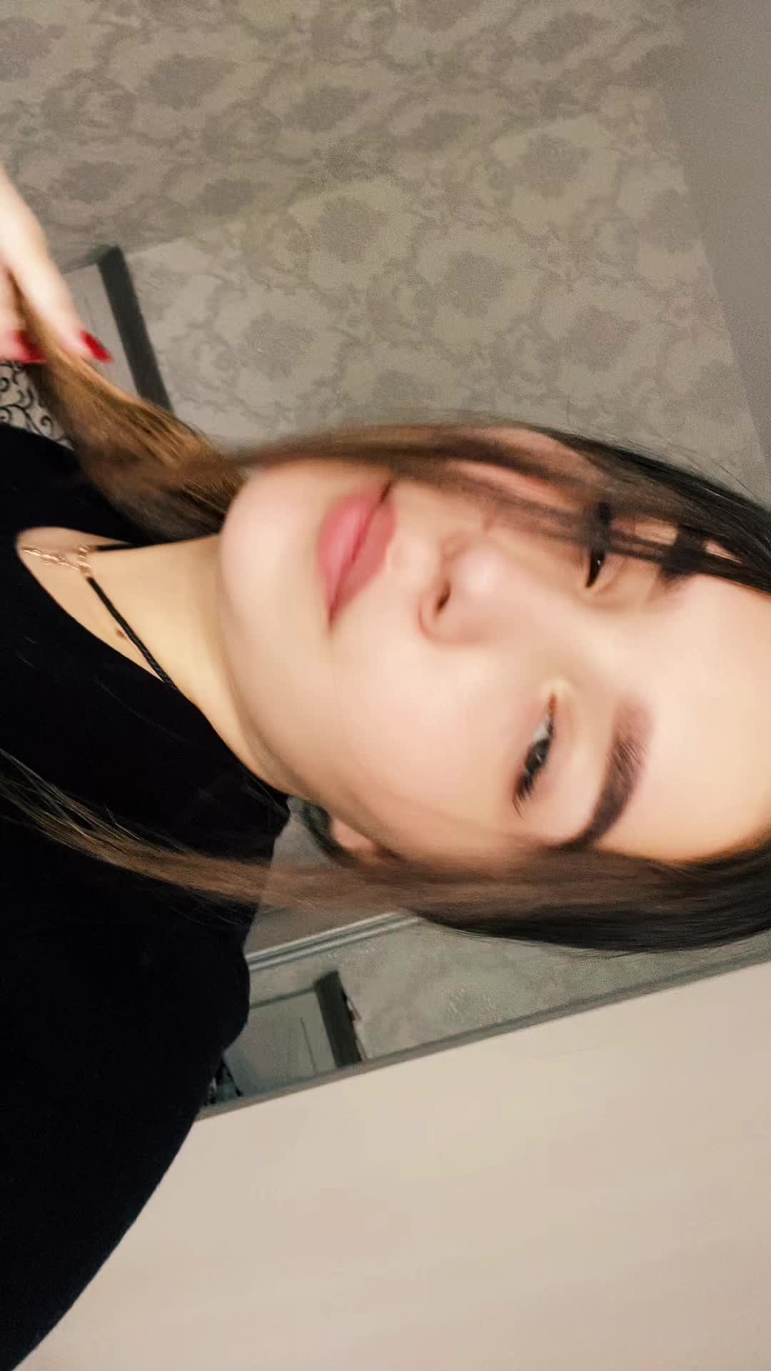 @Полинс