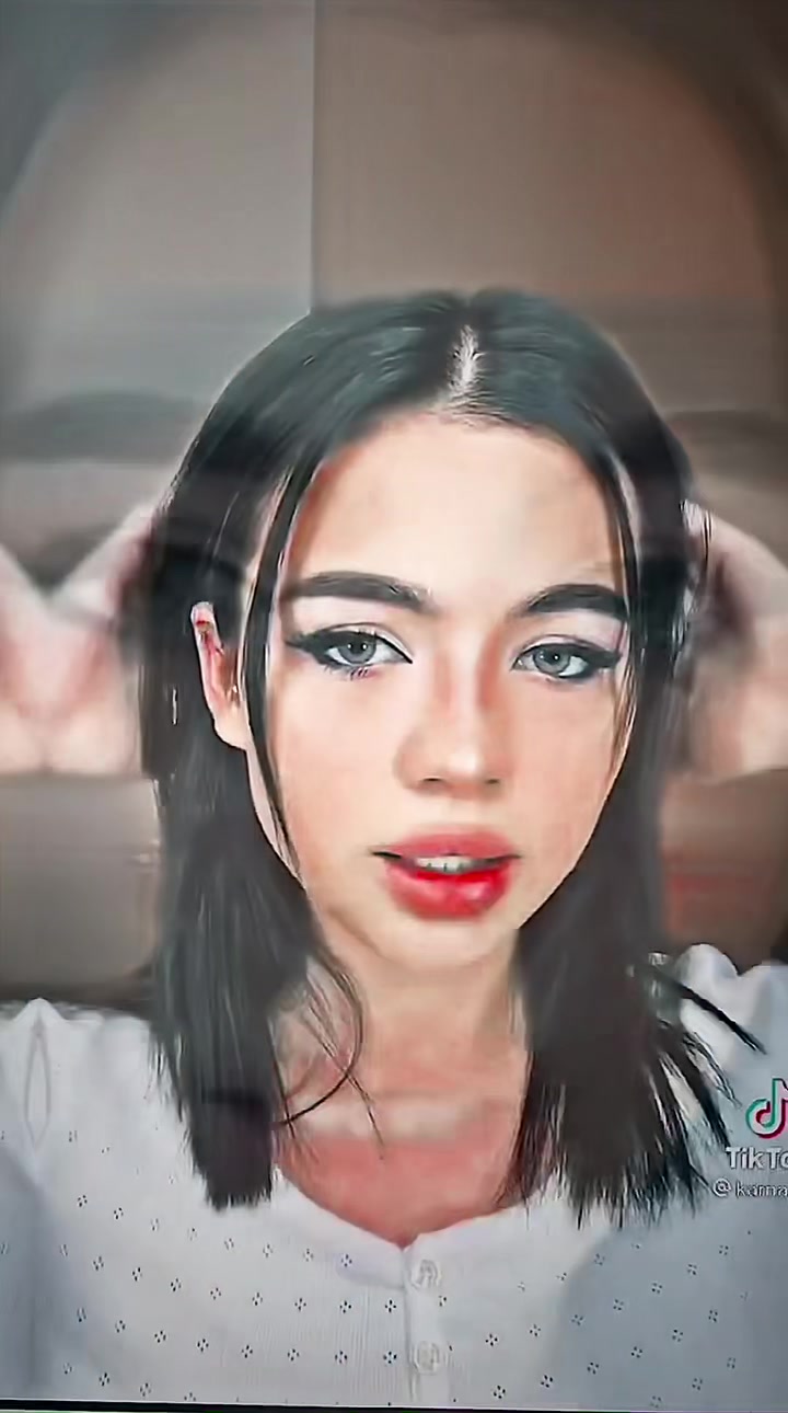 @ᴠᴀʟʏᴀ.ᴋʀᴀsʜ 🧋🥛🤍