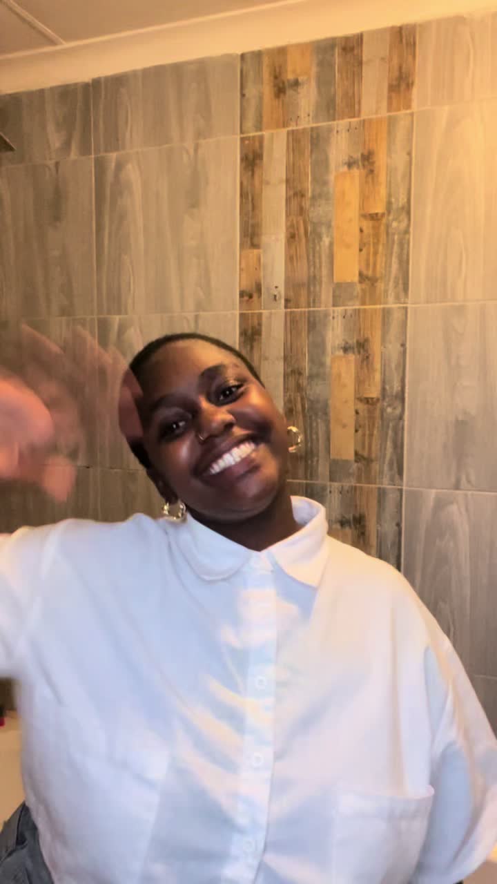 @Ayonelisa Msebenzi🦋