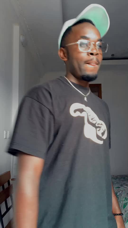@Loane 🍫🍫🇬🇦