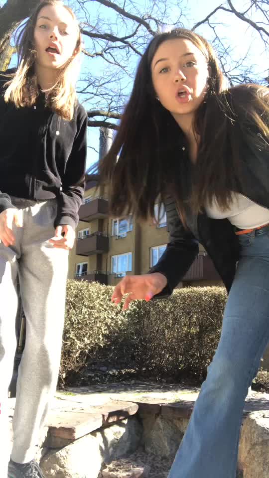 @Heta chicks häre