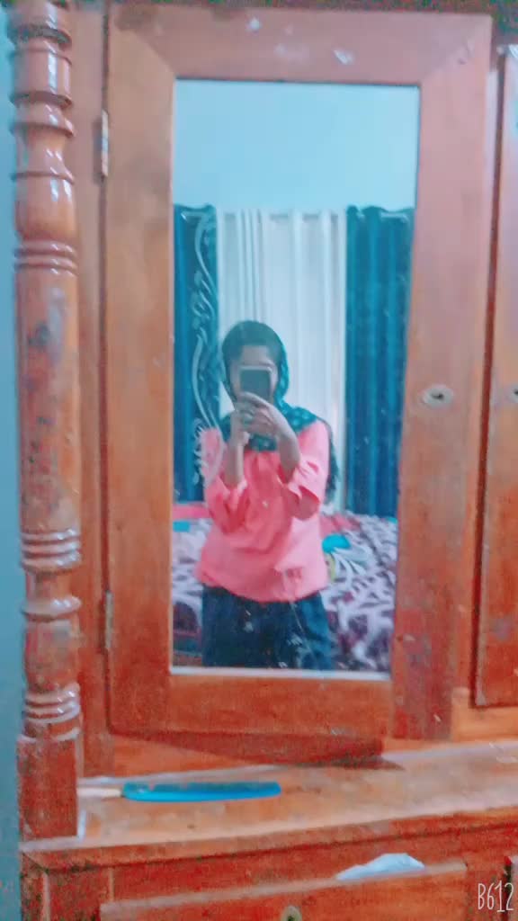 @nidha__sherin_