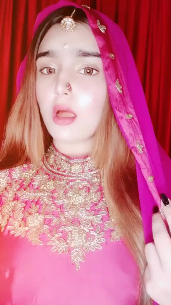 @👑Parina Raj👑