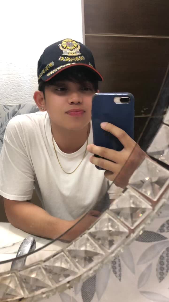 @BADBUNNY