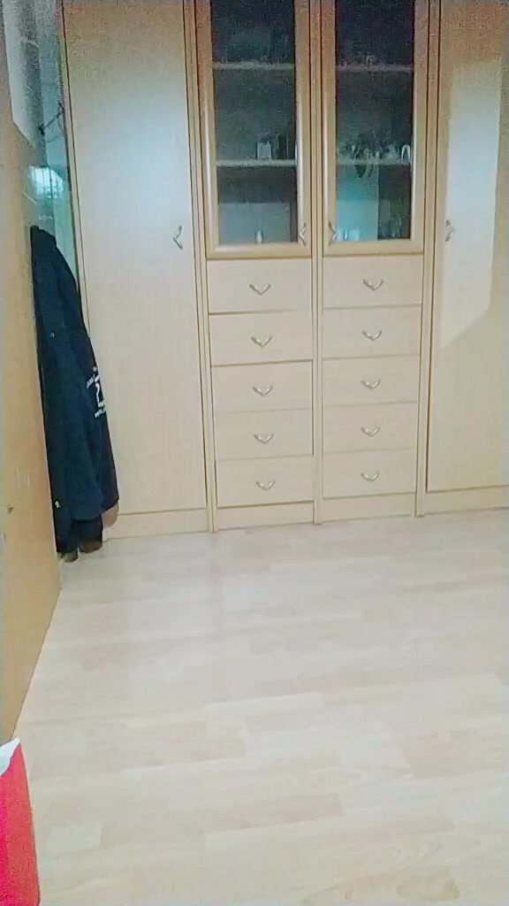 @...
