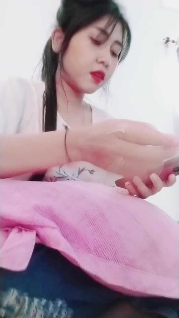 @tinaborah