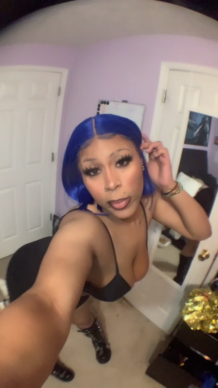 @Cy💋
