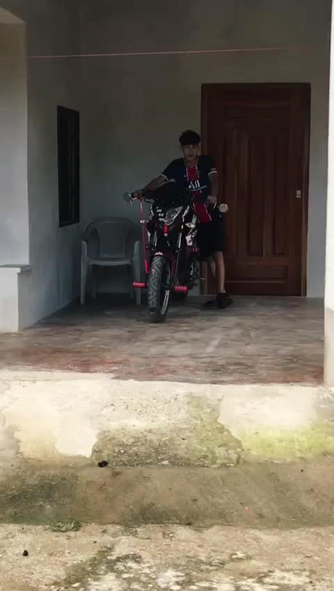 @elvelos89