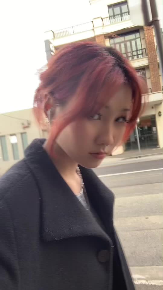 @r1na