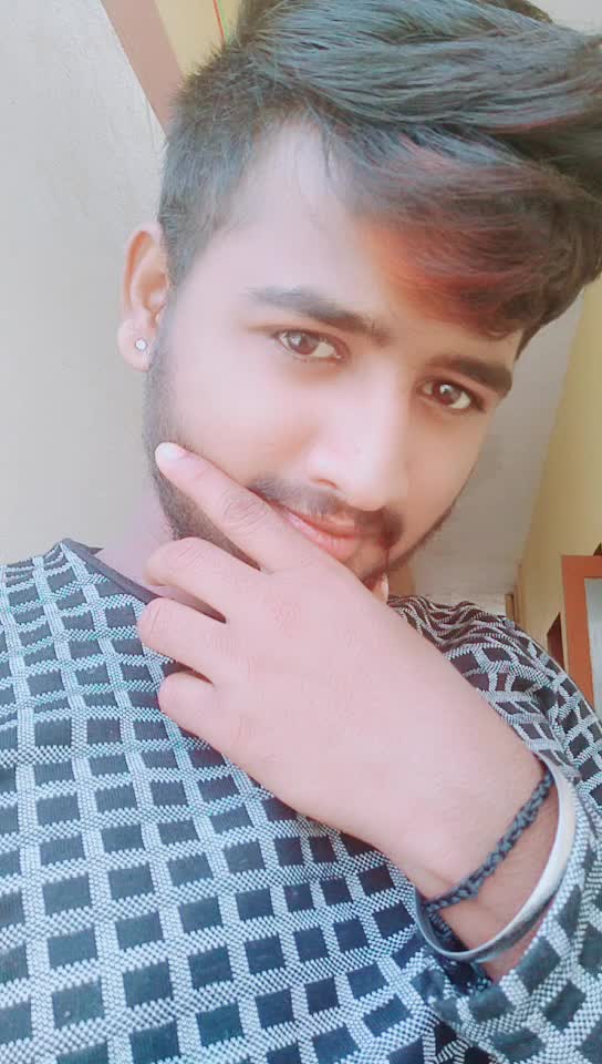 @lovely _boy _lava🔥