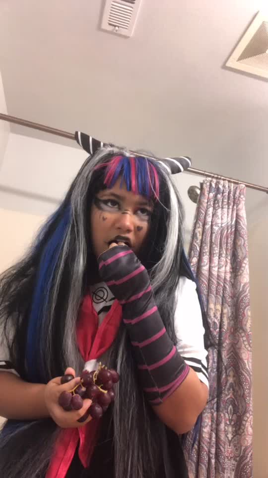 @erica_cosplays_