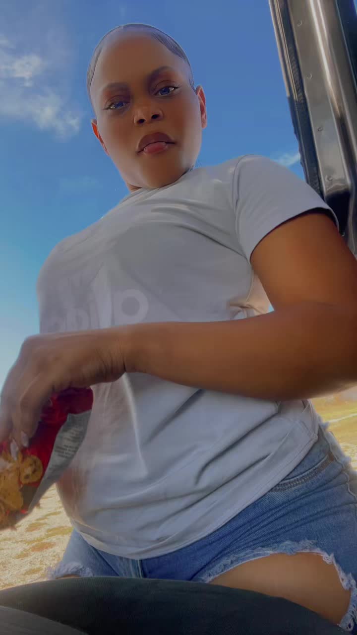 @𝓚𝓪𝔂🫦