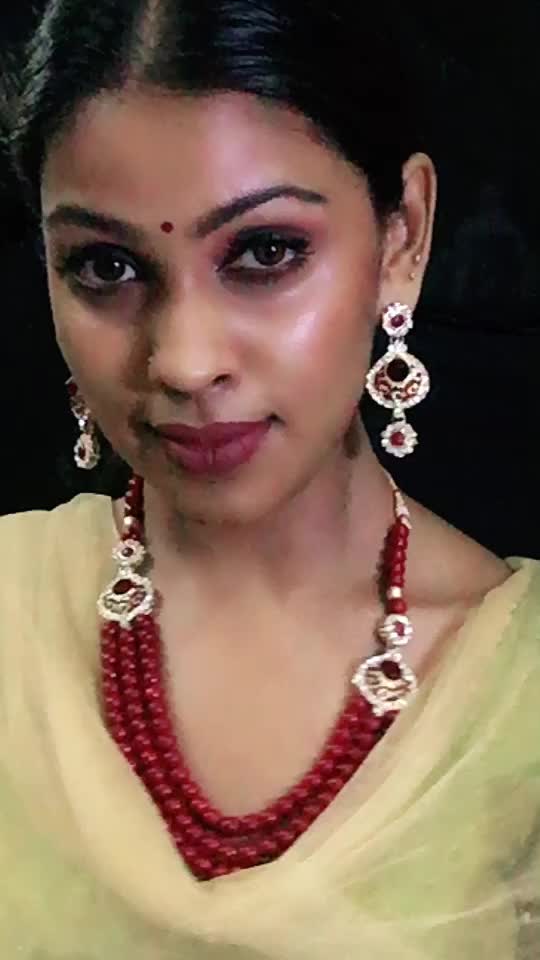 @Sri Nikha (ஸ்ரீநிஹா)