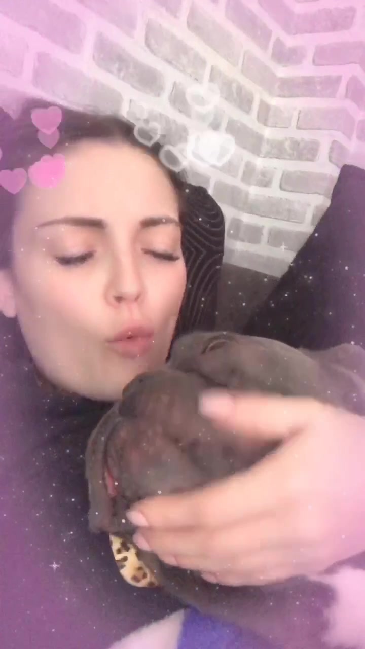 @MrsLeahMiles