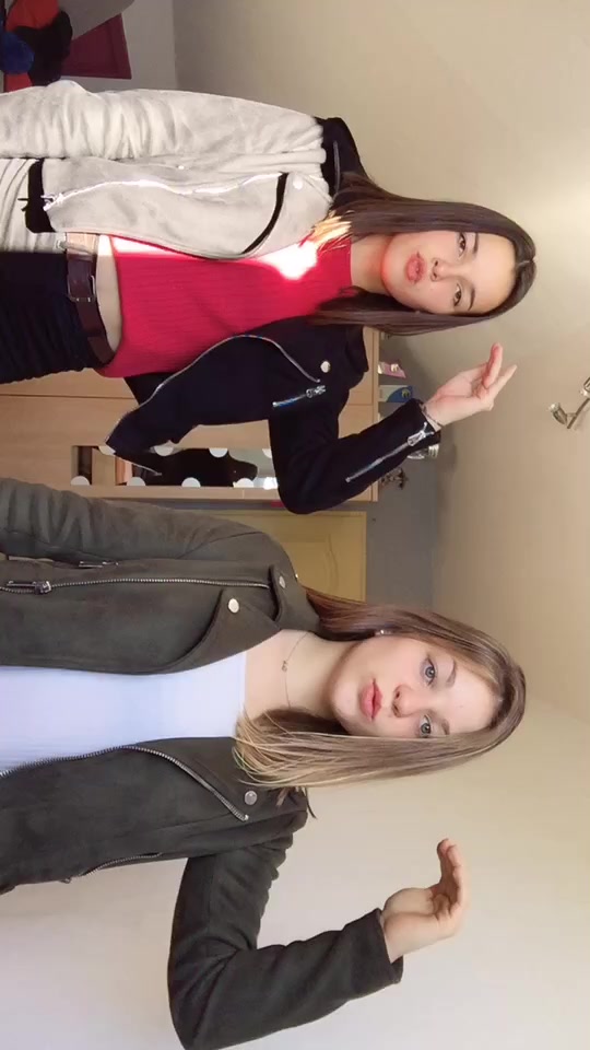 @louna & léonie🍿