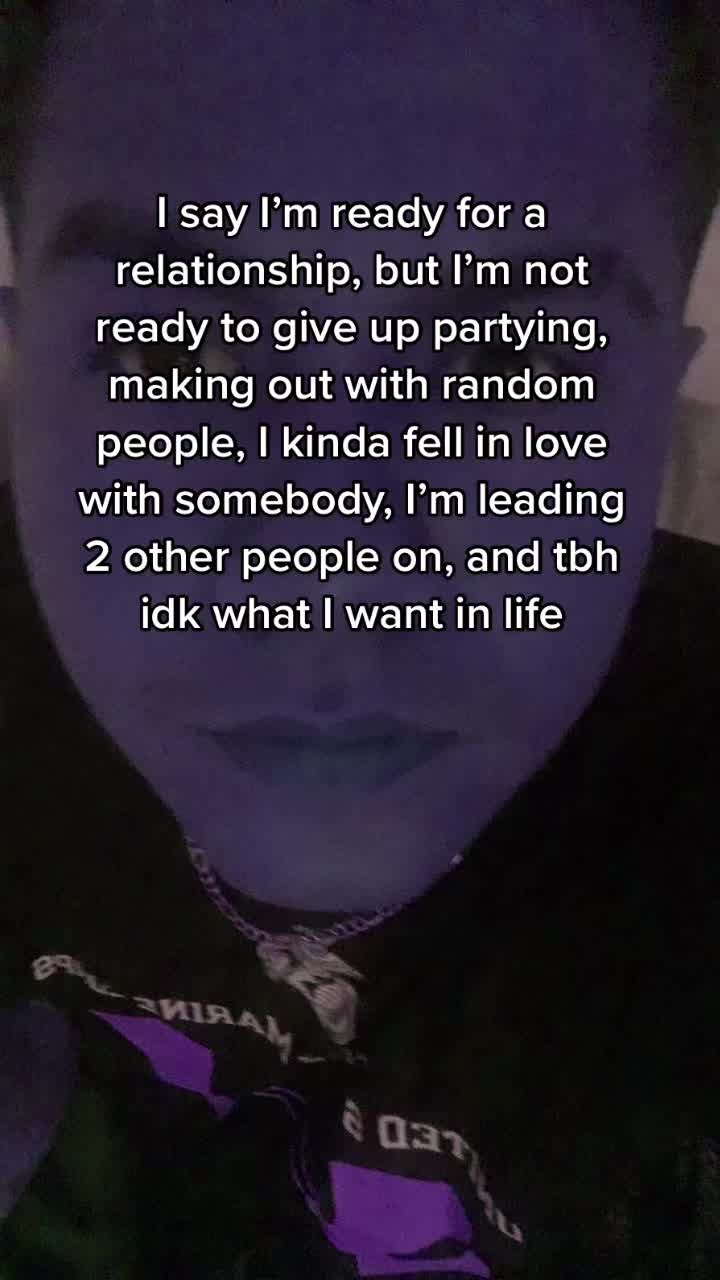 @donttrustwhatthesej0se