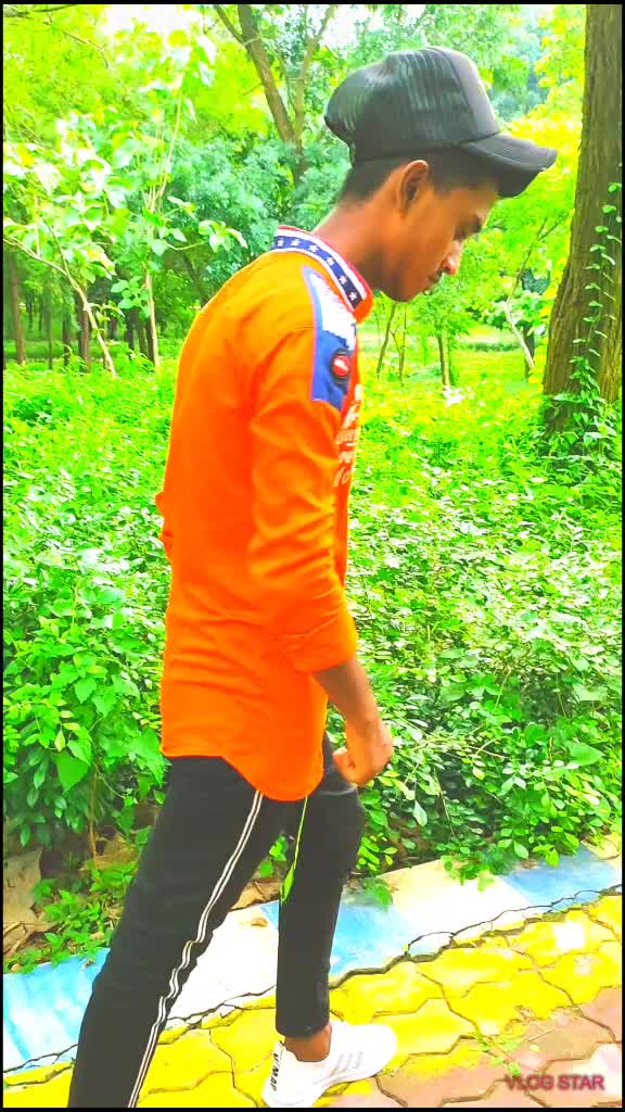 @😜 I AM SINGLE BOY😍