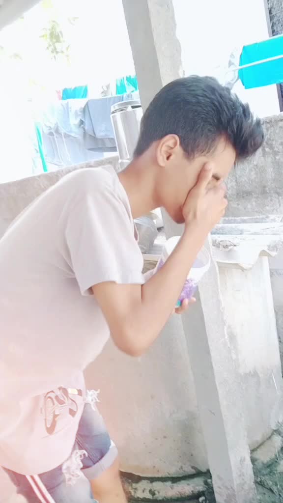 @Rãjêēv Røxtr🕷️