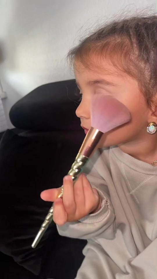 @Lakatos Kármen👸🏾