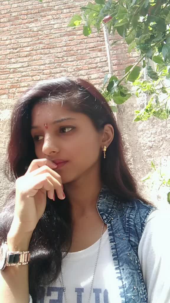 @👑Aishwarya kadam👑