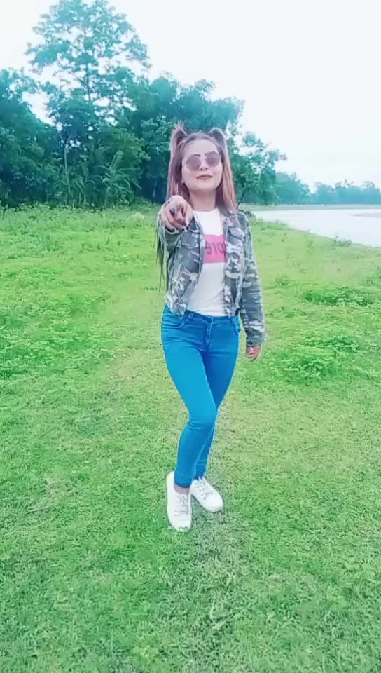 @plz follow me guys