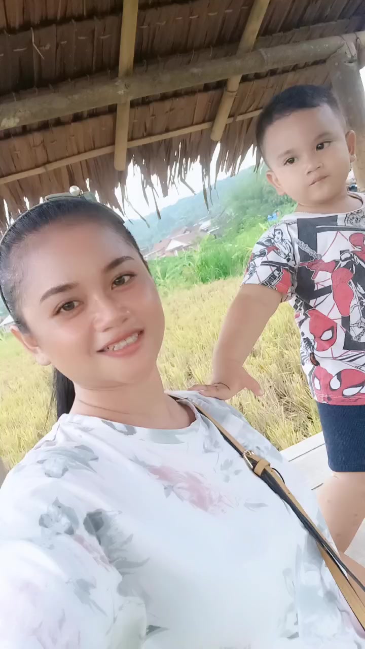 @Putri_hkjing