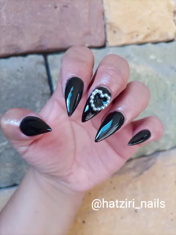 @hatziri_nails