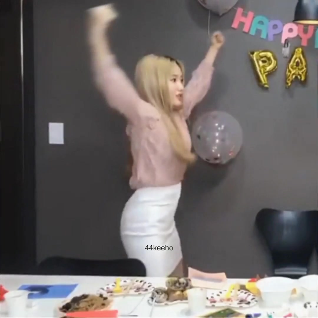 @nicole