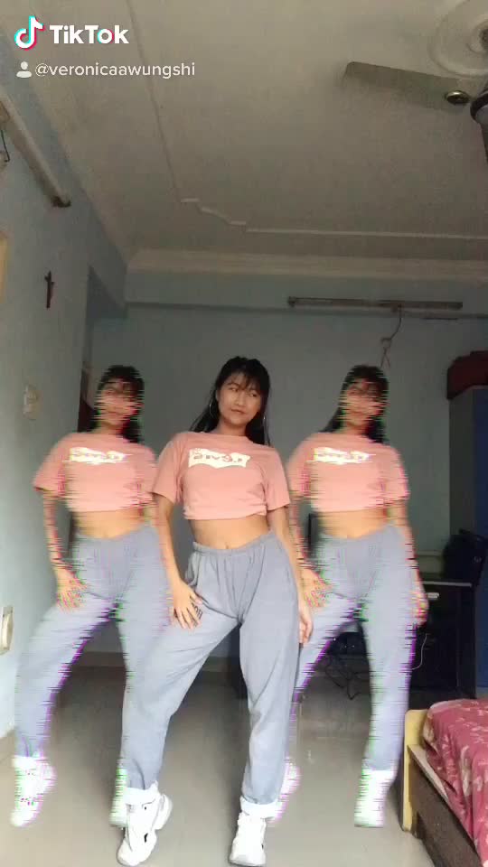 @Veronica awungshi