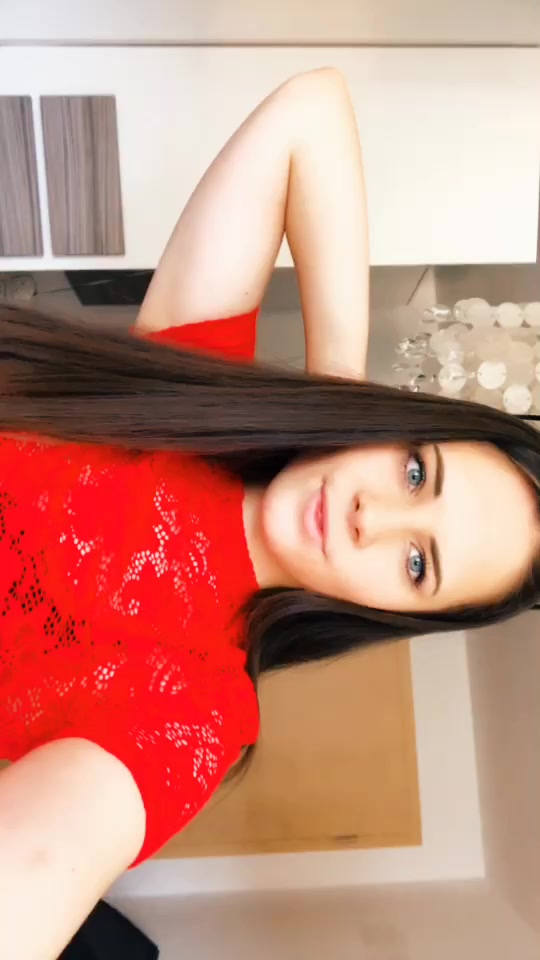 @laura