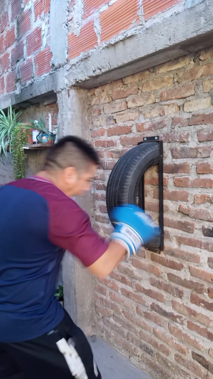 @Zurdito Luques