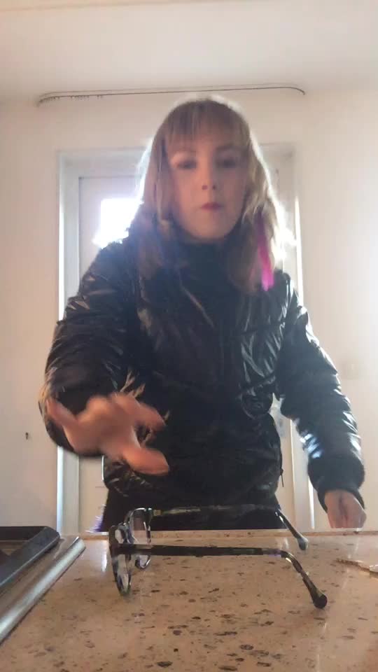 @Queen bitch
