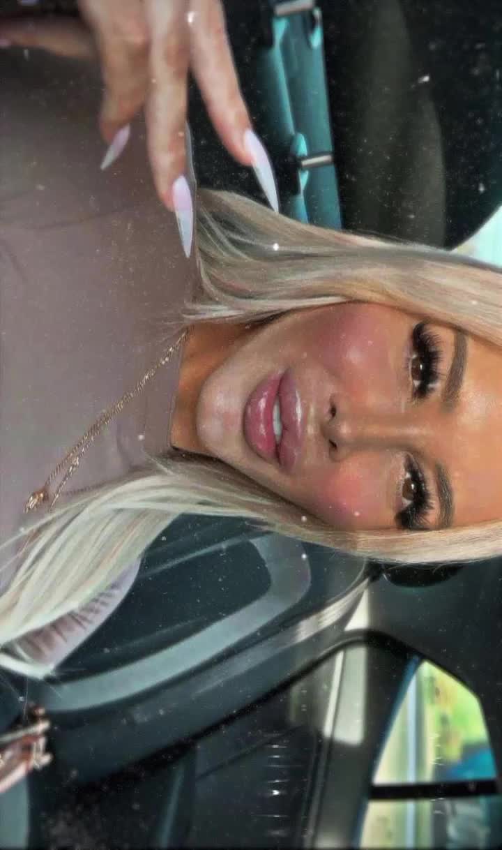 @𝓓𝓲𝓭𝓸𝓷𝓲𝓷𝓪_𝓪𝓷𝓳𝓪💖