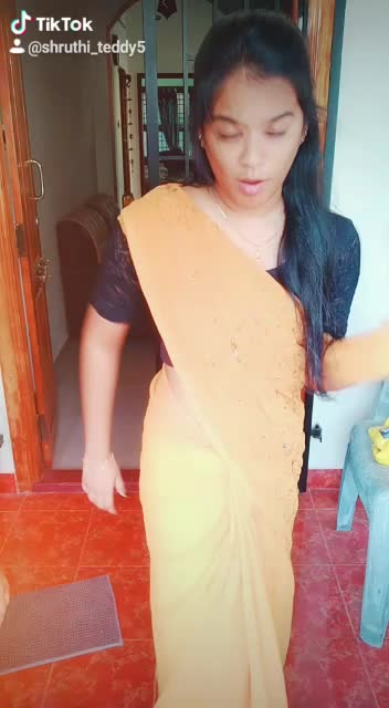 @shonali_pavi
