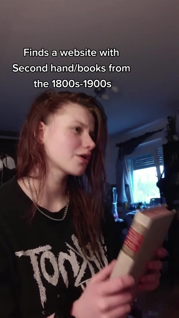 @𝔅𝔞𝔱 𝔊𝔦𝔯𝔩 👻