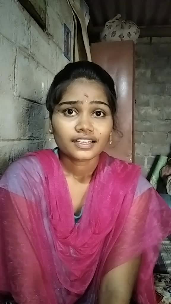 @chitti varma😍