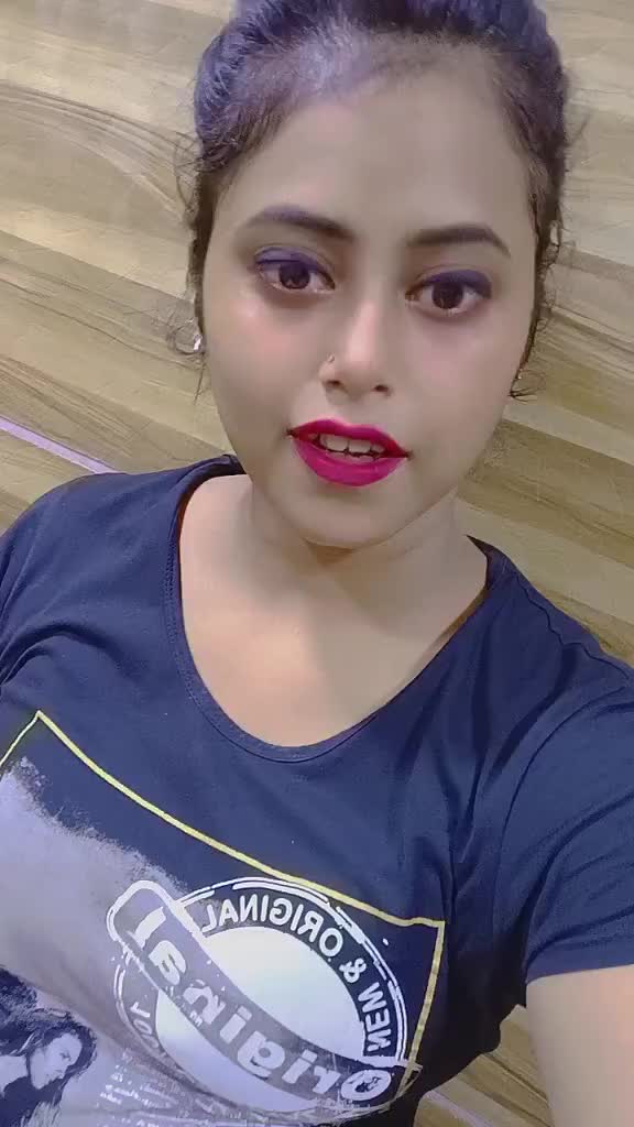 @Queen 👸ťàńú