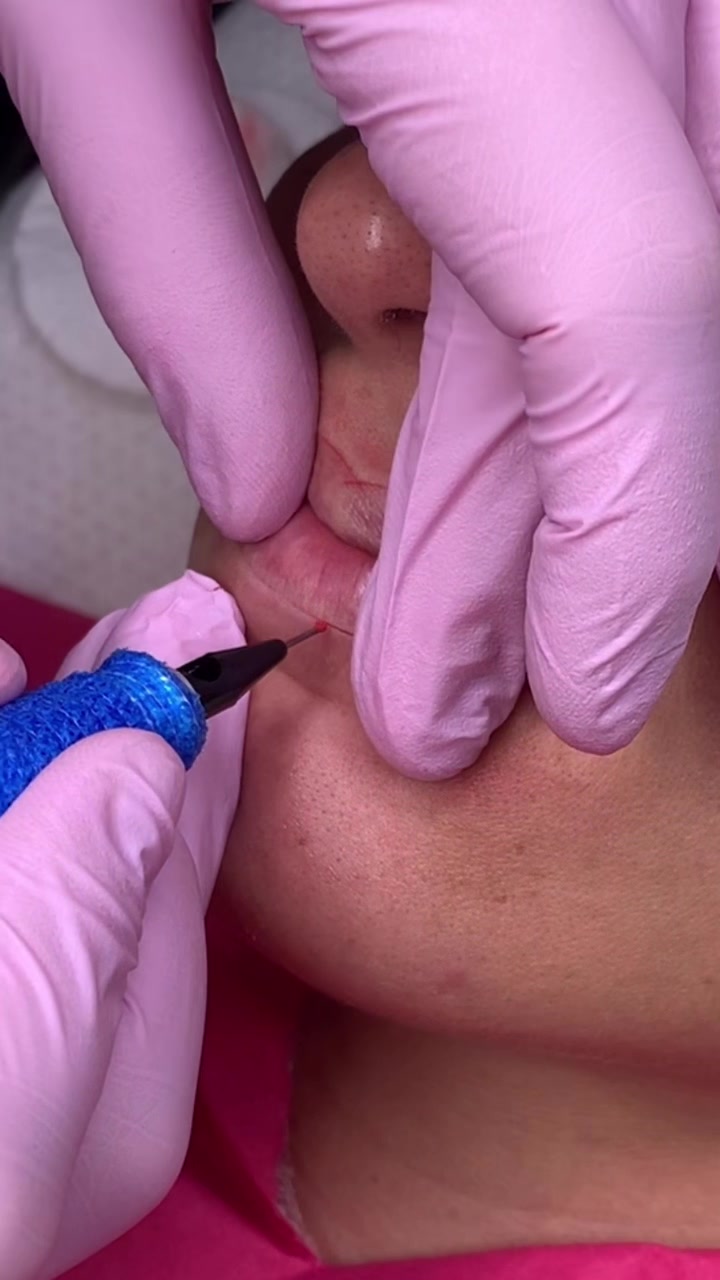 @Siklós Júlia Sminktetoválás 💄