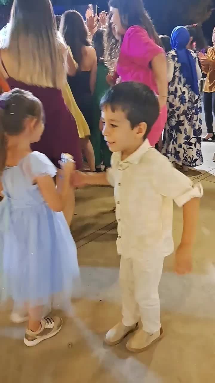 @Alicananşenel
